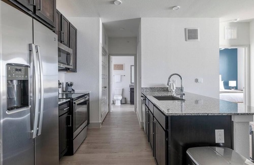 Austin Apartment | Landing | Beautiful 1BD, Pool, Gym