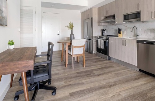 Overtown Apartment | Landing | Beautiful 1BD, Pool