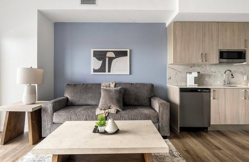 Overtown Apartment | Landing | Beautiful 1BD, Pool