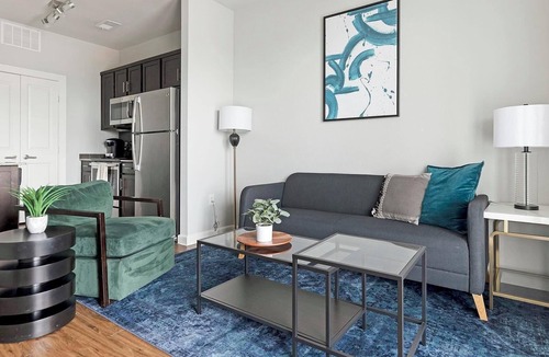 Buda Apartment | Landing | Beautiful 1BD, Pool, Yoga Studio