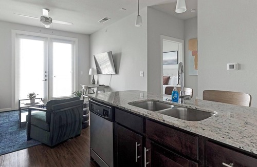 Buda Apartment | Landing | Beautiful 1BD, Pool, Yoga Studio