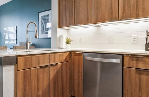 Buda Apartment | Landing | Beautiful 1BD, Pool, Gym