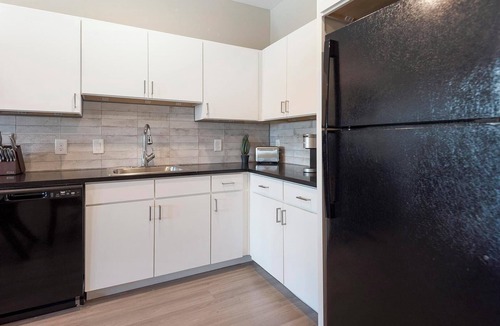 Pinch District Apartment | Landing | Beautiful 1BD, Rooftop Lounge, Gym