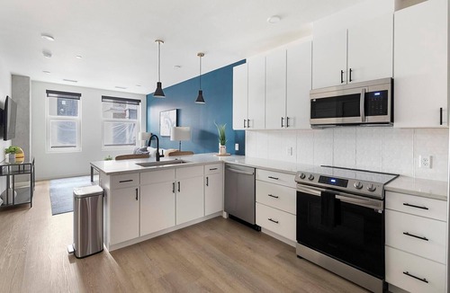 Civic Center Apartment | Landing | Beautiful 1BD, Rooftop Lounge, Gym