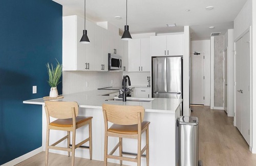 Civic Center Apartment | Landing | Beautiful 1BD, Rooftop Lounge, Gym