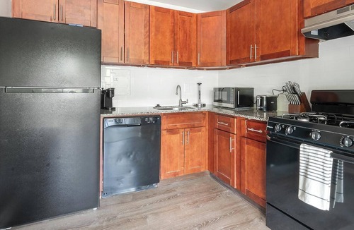 Greenbelt Apartment | Landing | Beautiful 1BD, Pool, Gym