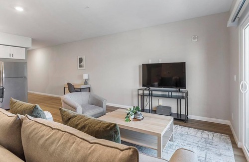 Townsite Apartment | Landing | Beautiful 1BD, Pool, Rooftop Lounge