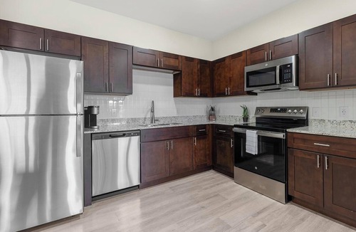 Lockhart Apartment | Landing | Beautiful 1BD, Gym, Pool