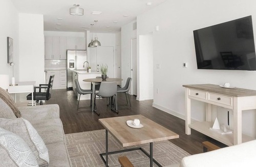 Southeast Raleigh Apartment | Landing | Beautiful 1BD, Yoga Studio, Clubhouse