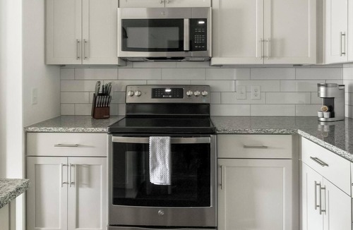 Southeast Raleigh Apartment | Landing | Beautiful 1BD, Yoga Studio, Clubhouse