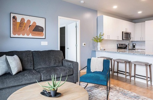 North Kansas City Apartment | Landing | Beautiful 2BD, Gym, Pool