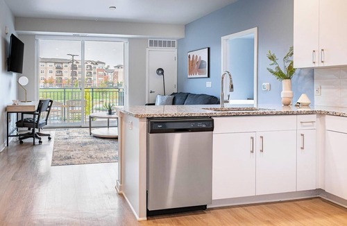 North Kansas City Apartment | Landing | Beautiful 2BD, Gym, Pool