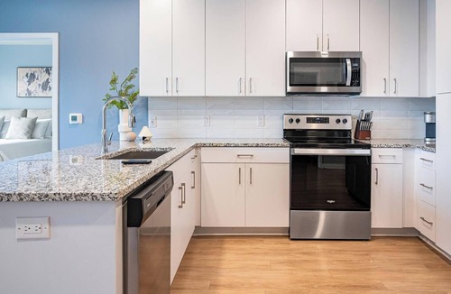 North Kansas City Apartment | Landing | Beautiful 2BD, Gym, Pool