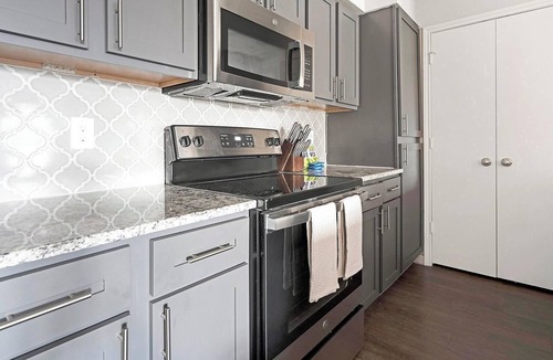 San Antonio Apartment | Landing | Beautiful 2BD, Pool, Clubhouse