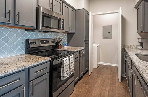 San Antonio Apartment | Landing | Beautiful 2BD, Gym, Clubhouse
