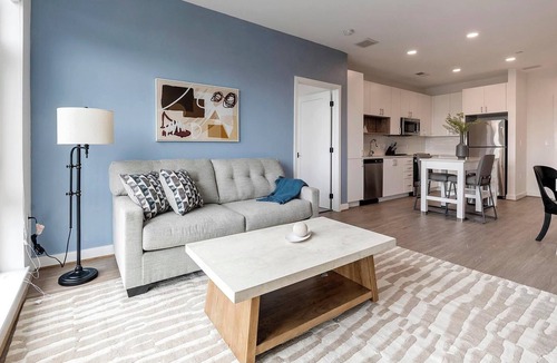 Old Town West Apartment | Landing | Beautiful 2BD, Courtyard, Gym
