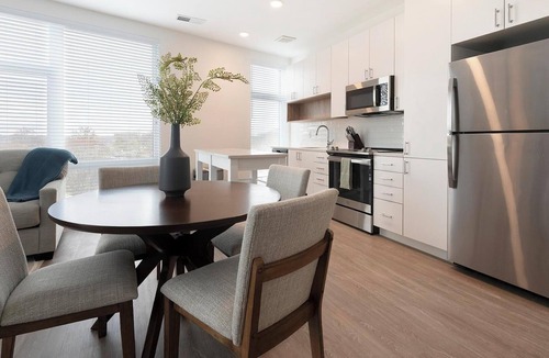 Old Town West Apartment | Landing | Beautiful 2BD, Courtyard, Gym