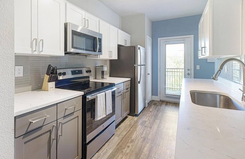 Fort Worth Apartment | Landing | Beautiful 2BD in Cityview