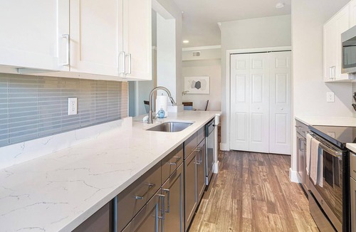 Fort Worth Apartment | Landing | Beautiful 2BD in Cityview