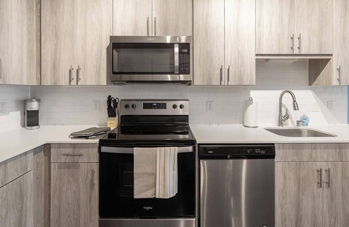Fort Worth Apartment | Landing | Beautiful 2BD in Bricktown