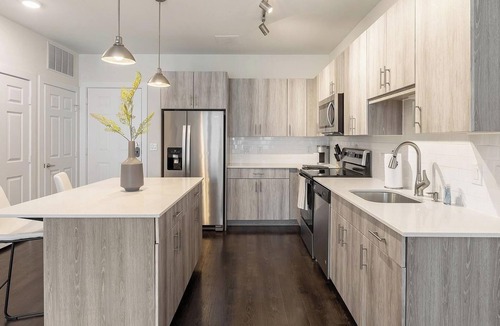 Fort Worth Apartment | Landing | Beautiful 2BD in Bricktown