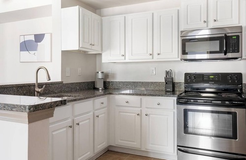 Piedmont Heights Apartment | Landing | Beautiful 2BD, Courtyard, Pool