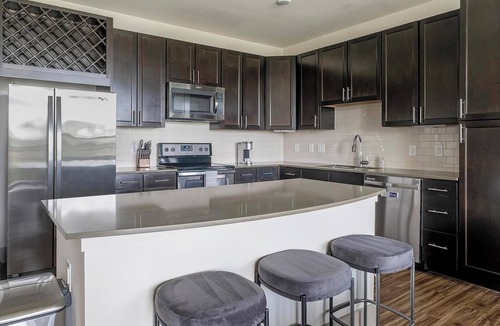 Klein Apartment | Landing | Beautiful 2BD, Clubhouse, Gym