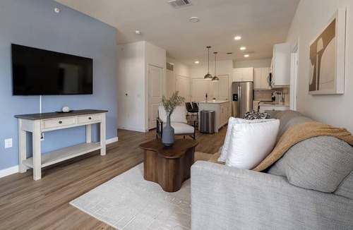 Austin Apartment | Landing | Beautiful 2BD, Clubhouse, Gym