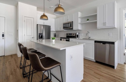 Austin Apartment | Landing | Beautiful 2BD, Clubhouse, Gym