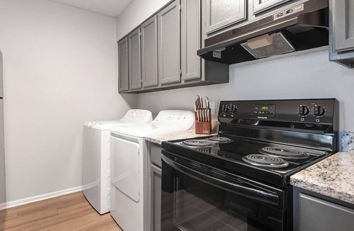 Cordova Apartment | Landing | Beautiful 2BD, Game Room, Pool