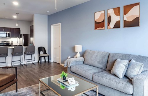 Greenwich Apartment | Landing | Beautiful 2BD, Gym, Courtyard
