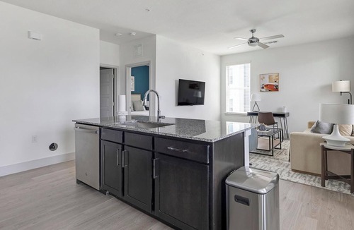 Austin Apartment | Landing | Beautiful 2BD, Gym, Pool