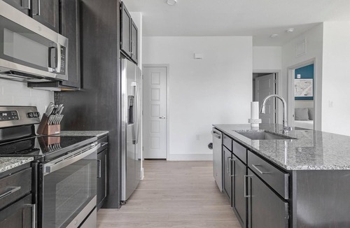 Austin Apartment | Landing | Beautiful 2BD, Gym, Pool
