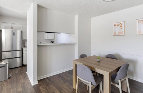 Denton Apartment | Landing | Beautiful 2BD, Gym, Courtyard