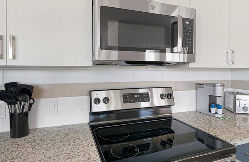 Conroe Apartment | Landing | Beautiful 2BD, Pool, Clubhouse