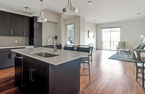 Houston Apartment | Landing | Beautiful 2BD, Tennis Court, Pool