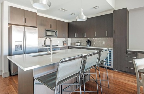 Houston Apartment | Landing | Beautiful 2BD, Tennis Court, Pool
