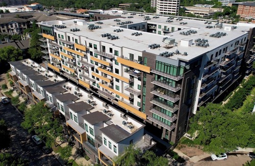 Houston Apartment | Landing | Beautiful 2BD, Tennis Court, Gym