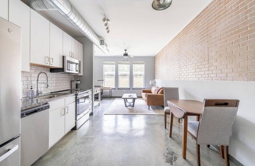 Northwest Pensacola Apartment | Landing | Beautiful 2BD, Rooftop Lounge, Gym