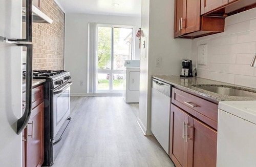 Greenbelt Apartment | Landing | Beautiful 2BD, Pool, Gym