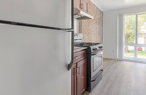 Greenbelt Apartment | Landing | Beautiful 2BD, Pool, Gym