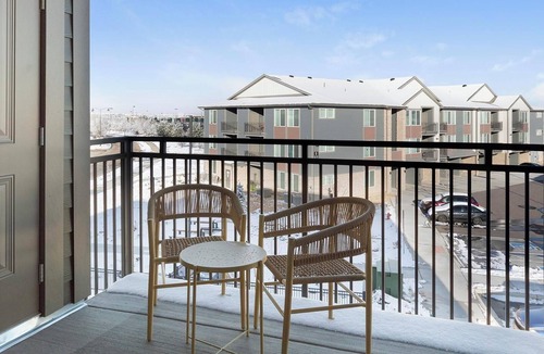Firestone Apartment | Landing | Beautiful 2BD, Gym, Clubhouse