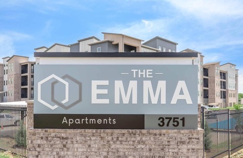 Midlothian Apartment | Landing | Beautiful 2BD, Game Room, Clubhouse