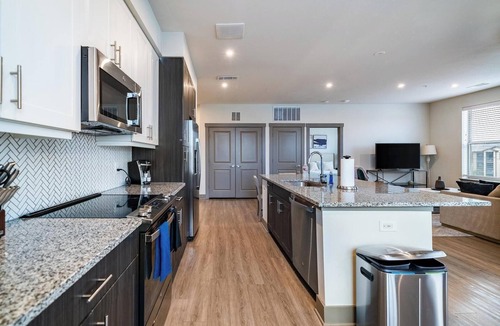 McKinney Apartment | Landing | Beautiful 2BD, Pool, Gym