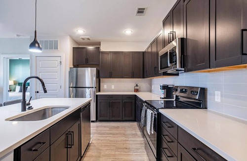Sugar Hill Apartment | Landing | Beautiful 2BD, Yoga Studio, Pool