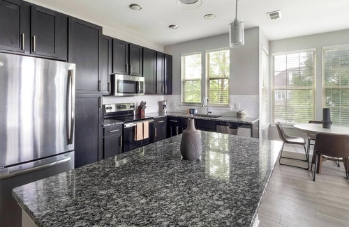 Summerville Apartment | Landing | Beautiful 3BD, Pool, Gym
