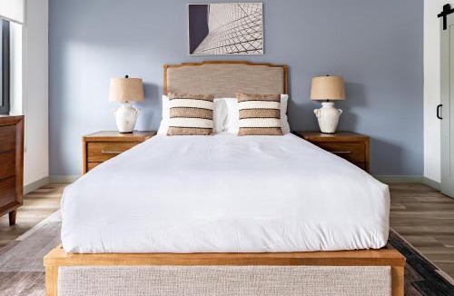 Haverhill Apartment | Landing Beautiful Studio Pool Gym