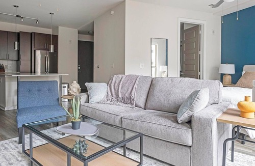 Woodland Heights Apartment | Landing | Beautiful Studio, Game Room, Yoga Studio