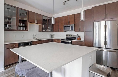 Woodland Heights Apartment | Landing | Beautiful Studio, Game Room, Yoga Studio