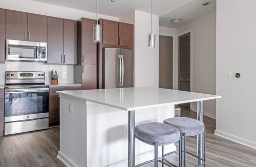 Woodland Heights Apartment | Landing | Beautiful Studio, Game Room, Yoga Studio